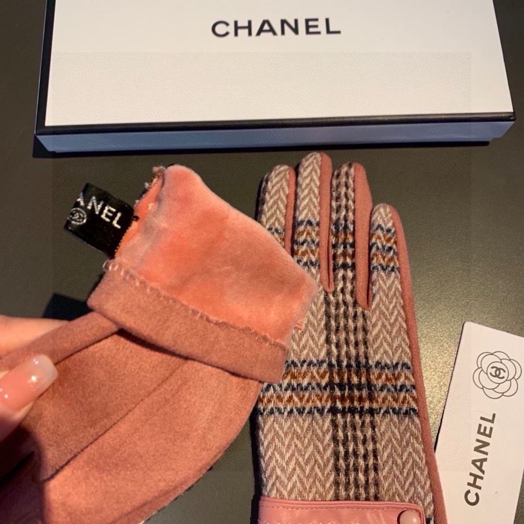 Chanel Gloves