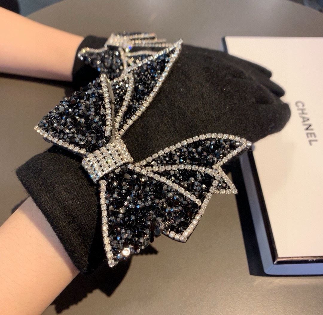 Chanel Gloves