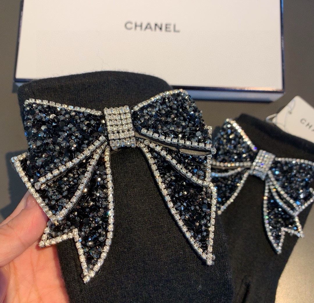 Chanel Gloves