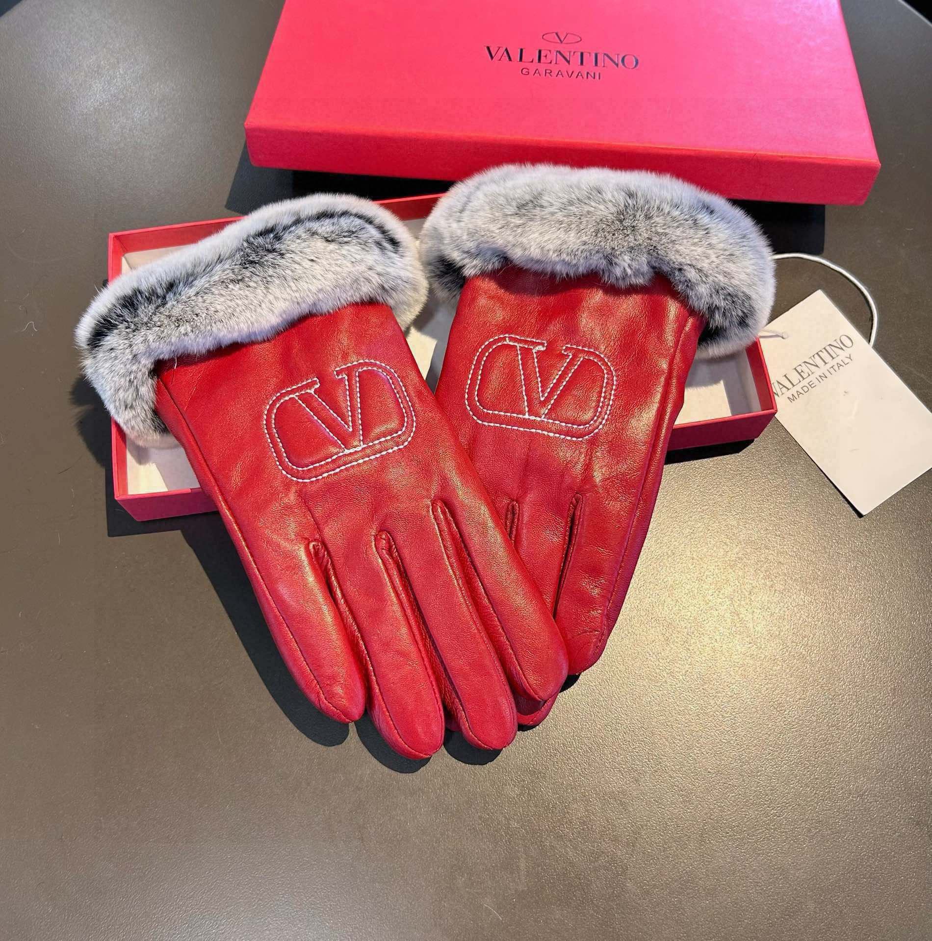 Valentino Gloves