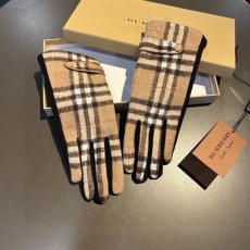 Burberry Gloves