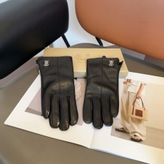 Burberry Gloves