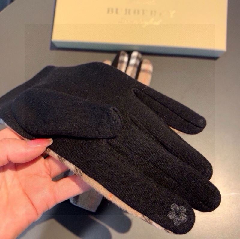 Burberry Gloves