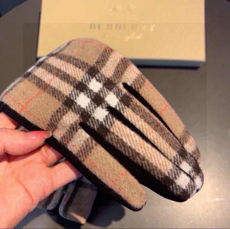 Burberry Gloves