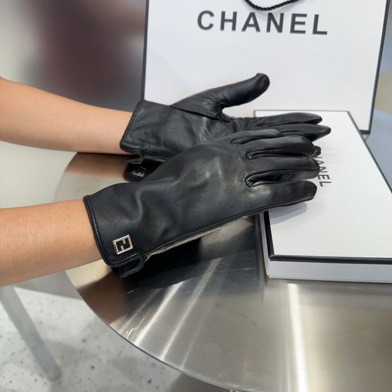 Fendi Gloves