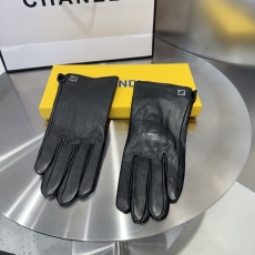 Fendi Gloves