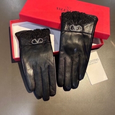 Valentino Gloves