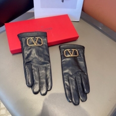 Valentino Gloves