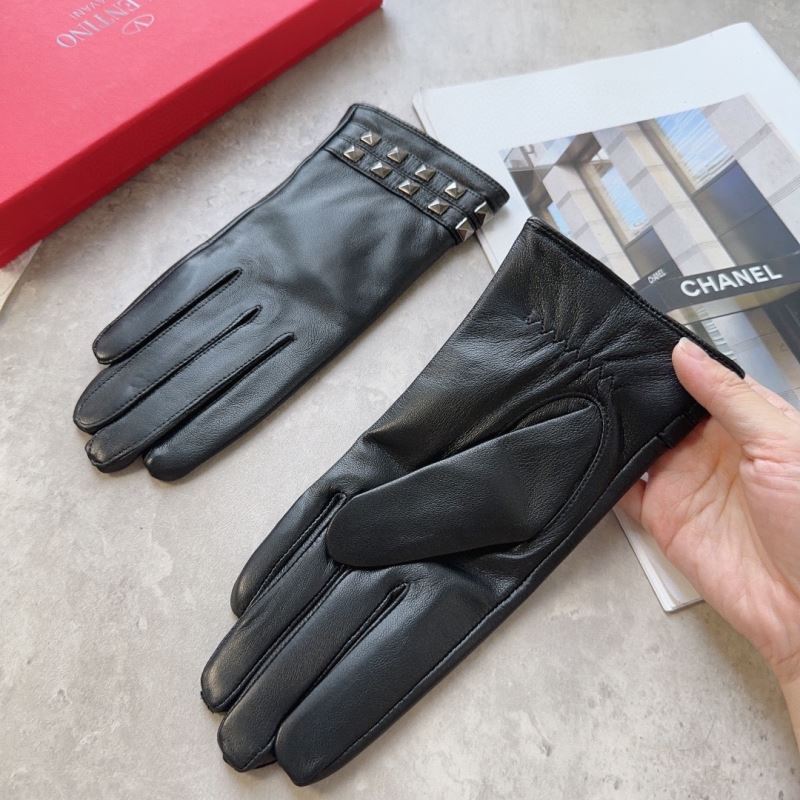 Valentino Gloves