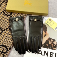 Burberry Gloves