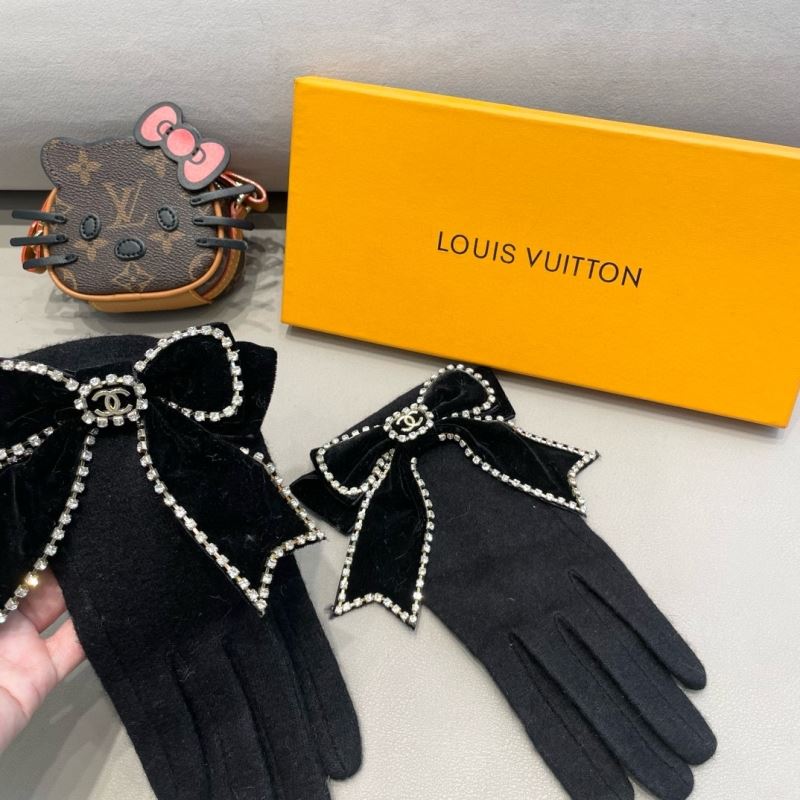 Chanel Gloves