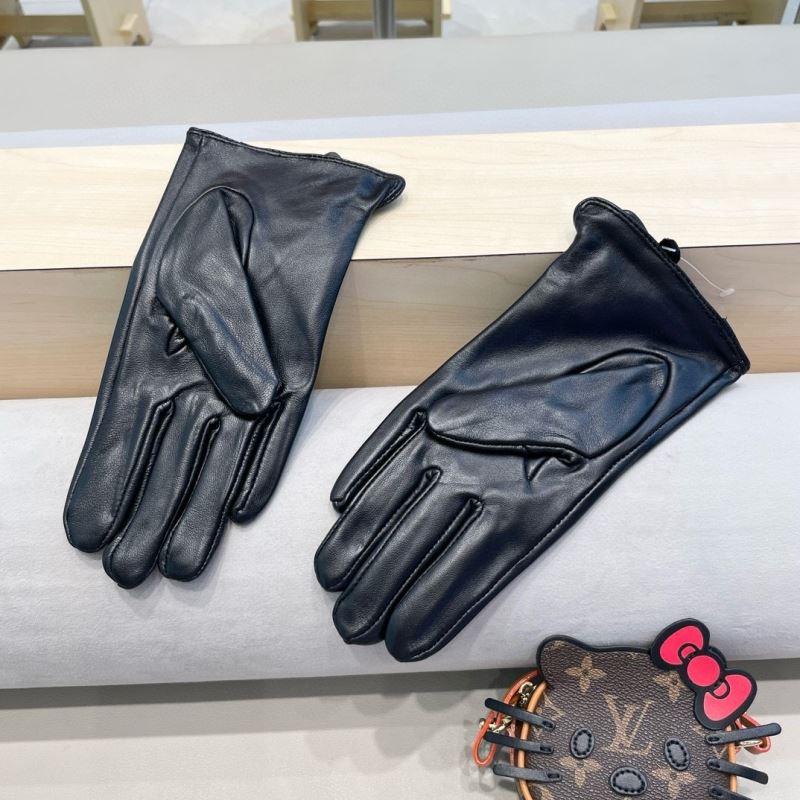 Fendi Gloves