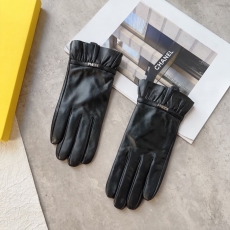 Fendi Gloves