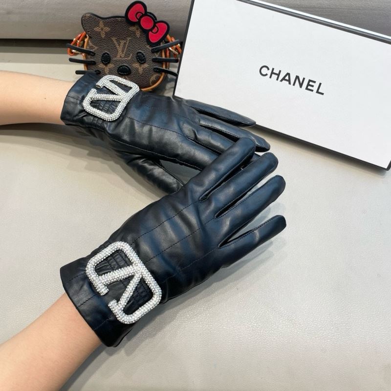 Valentino Gloves